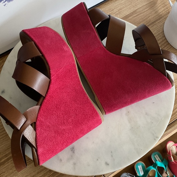 NEW SERGIO ROSSI Brown Leather & Berry Suede Platform Wedge Sandals Size 38 1/2 - Picture 6 of 17